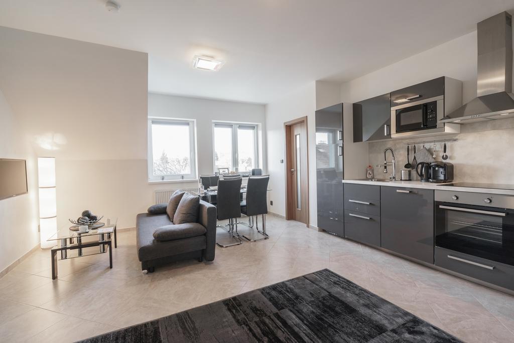 Cajkovskij Apartments Brno Luaran gambar